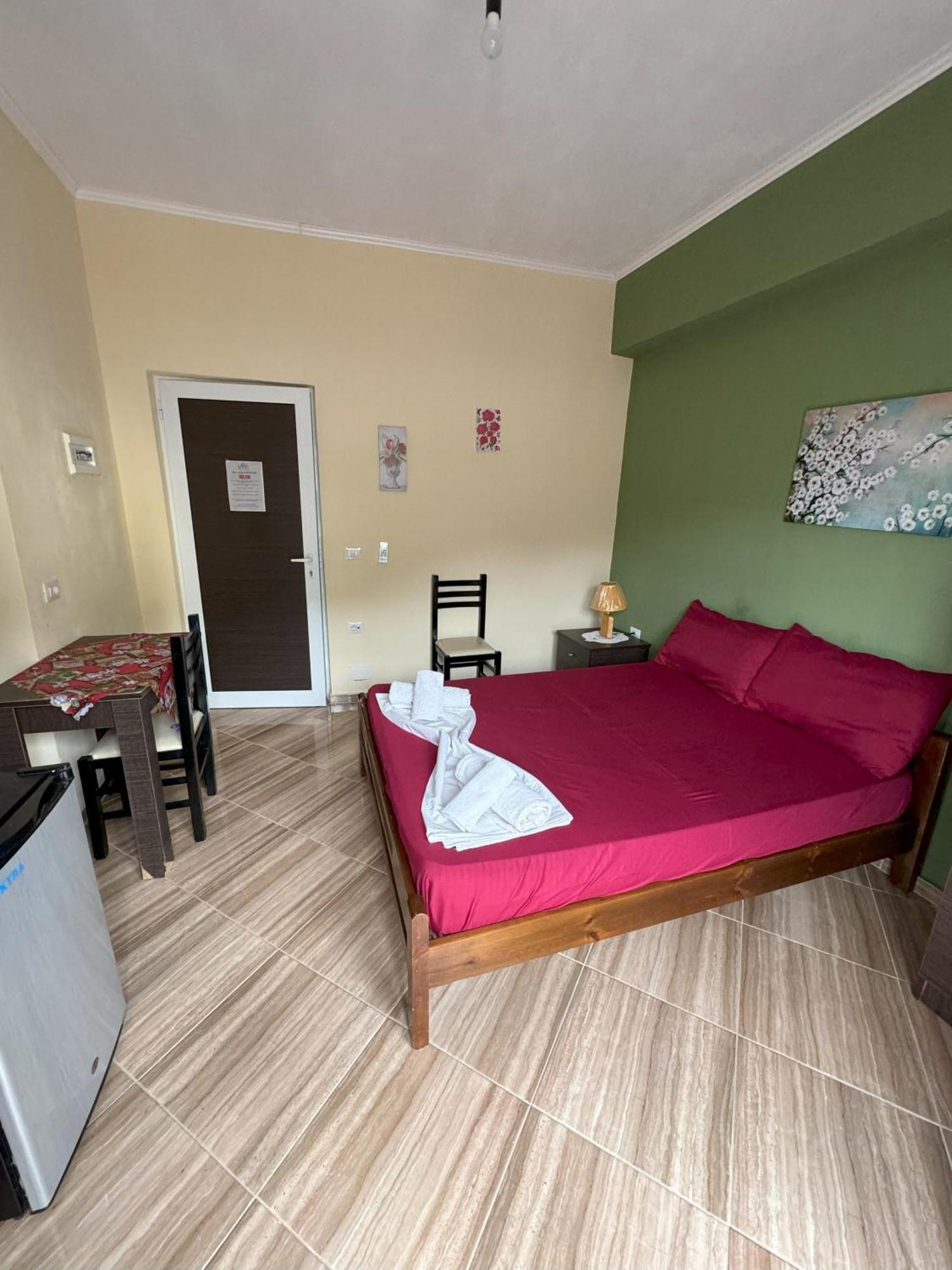 Adrian Agustin Rooms Lukovë Dış mekan fotoğraf