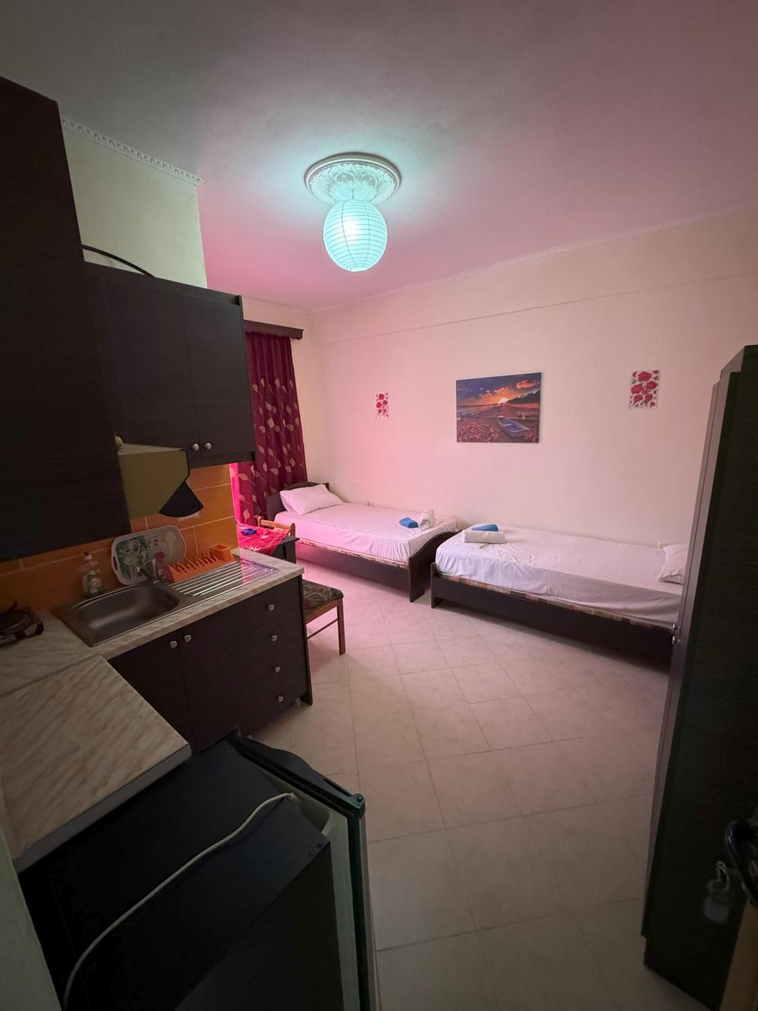 Adrian Agustin Rooms Lukovë Dış mekan fotoğraf