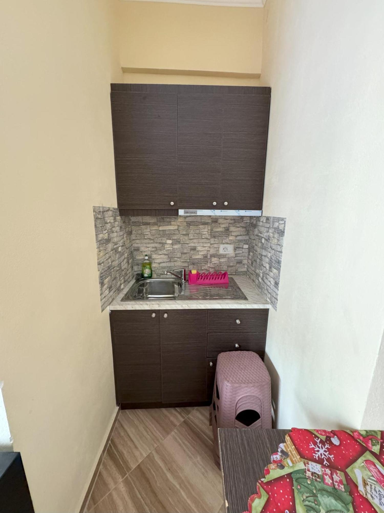 Adrian Agustin Rooms Lukovë Dış mekan fotoğraf
