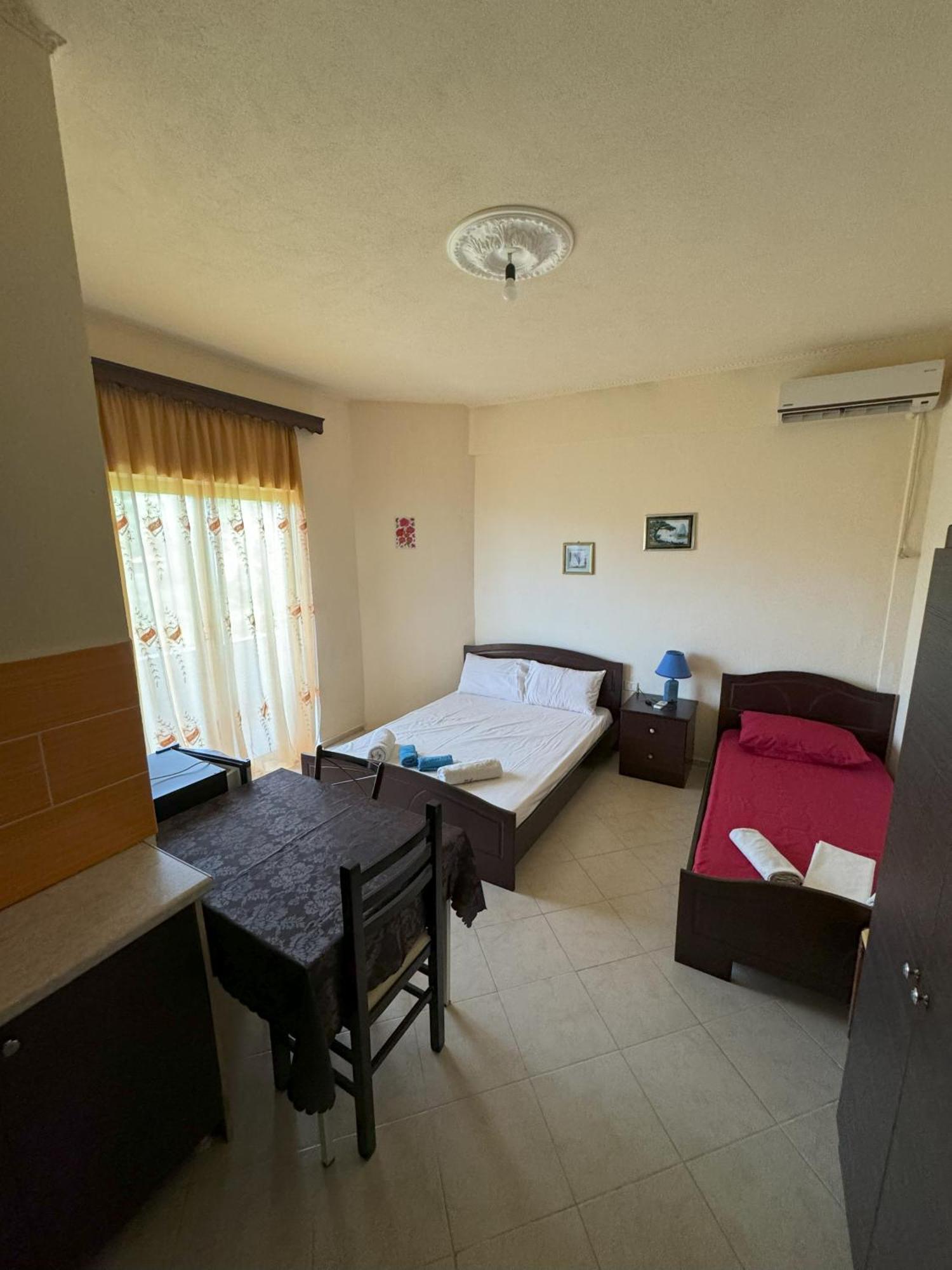 Adrian Agustin Rooms Lukovë Dış mekan fotoğraf