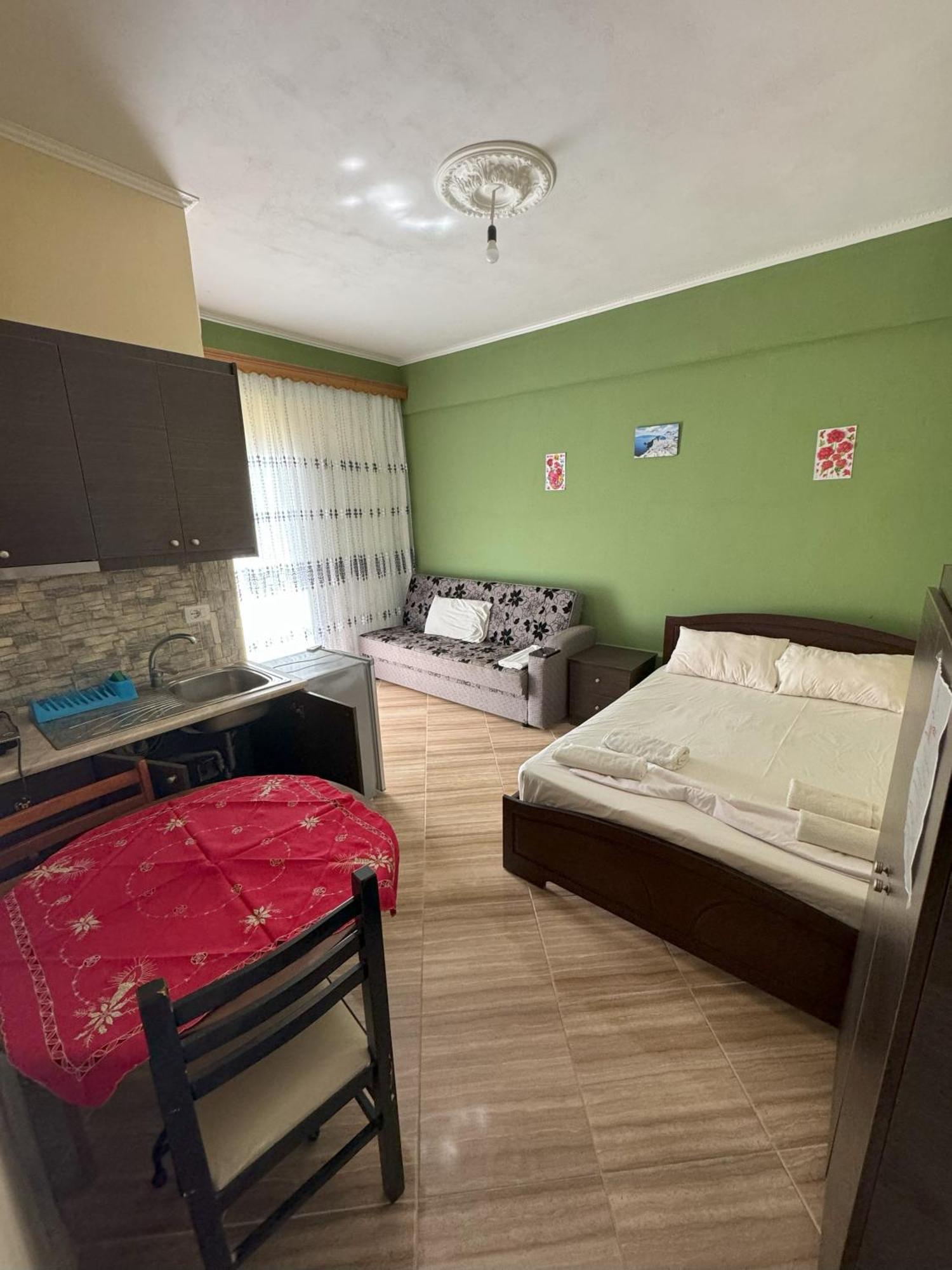 Adrian Agustin Rooms Lukovë Dış mekan fotoğraf